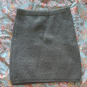 Elegant Gray Knit Skirt